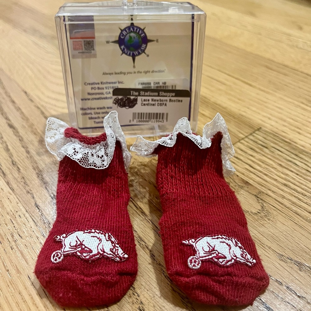 Lace newborn booties (socks) - Arkansas Razorbacks